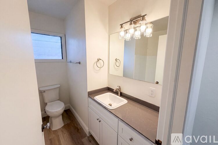 5352 Bonniemae Way 3 Beds Single Family Home for Rent - Photo gallery 4