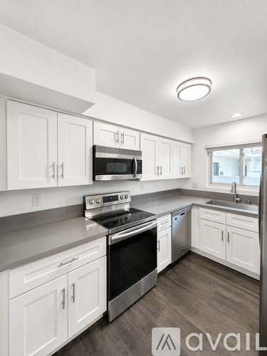 1615 Greenfield Ave 3 Beds Apartment for Rent - Photo gallery 5
