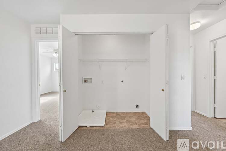 1516 E Bloch Rd 4 Beds Single Family Home for Rent - Photo gallery 2