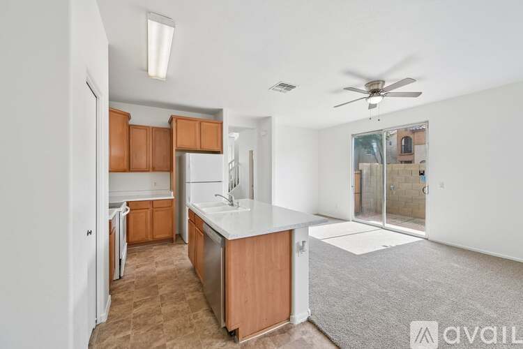 1516 E Bloch Rd 4 Beds Single Family Home for Rent - Photo gallery 3