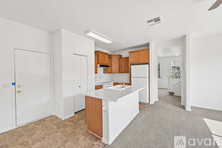 1516 E Bloch Rd 4 Beds Single Family Home for Rent - Photo gallery 5