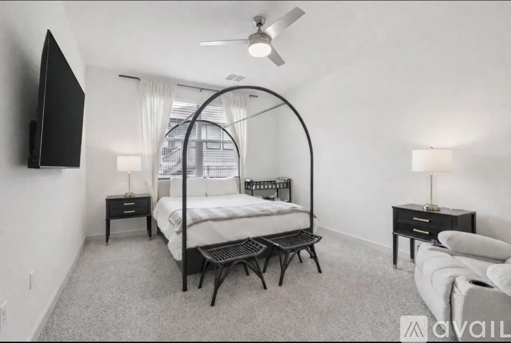 220 Merrick Road 3 Beds Single Family Home for Rent - Photo gallery 1