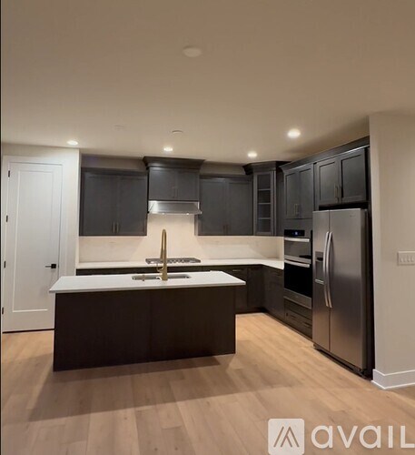 544 Anfield Rd 4 Beds Apartment for Rent