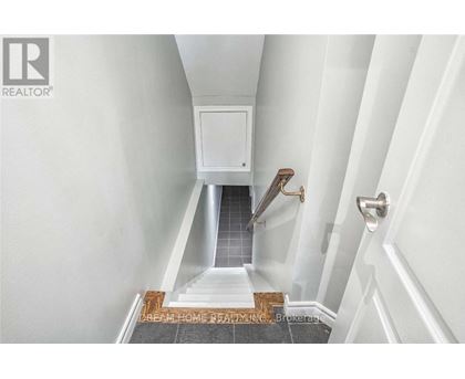 BASEMEN - 401 CRAWFORD STREET 2 Beds House for Rent - Photo gallery 4