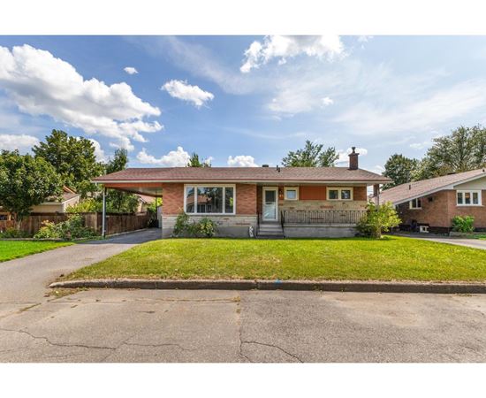 45 Rue de Ville-Marie 4 Beds House for Rent - Photo gallery 1