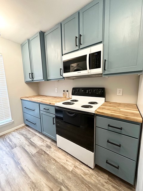 1 Phlox Dr. 2 Beds Apartment for Rent