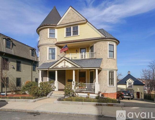 40 Sawyer Avenue 3 Beds Condo for Rent - Photo gallery 1