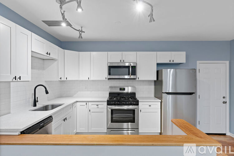2900 N Damen Ave 2 Beds Apartment for Rent - Photo gallery 3
