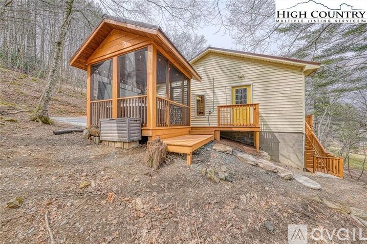 321 Owens Drive 4 Beds Single Family Home for Rent - Photo gallery 3