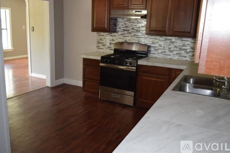 106 Miami St 4 Beds Single Family Home for Rent - Photo gallery 5