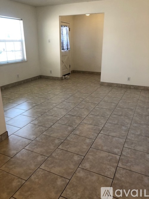 8129 Shannon St. N.E. 3 Beds Single Family Home for Rent - Photo gallery 4