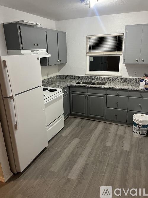 2390 SW Lois Ave 2 Beds Apartment for Rent - Photo gallery 1