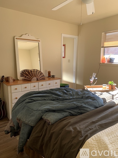 660 South 400 East 2 Beds Condo for Rent - Photo gallery 1