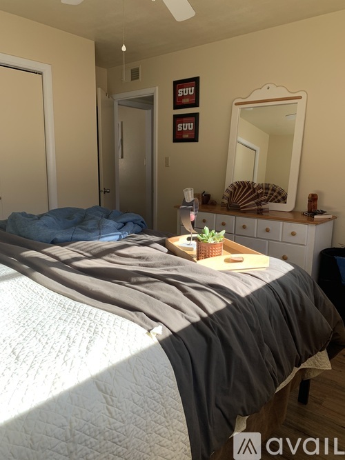 660 South 400 East 2 Beds Condo for Rent - Photo gallery 2