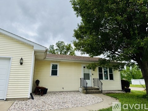 120 Como Ln 2 Beds Apartment for Rent