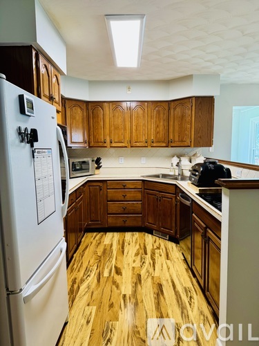 120 Como Ln 2 Beds Single Family Home for Rent - Photo gallery 3