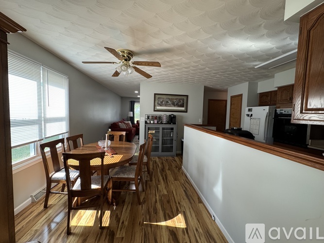 120 Como Ln 2 Beds Single Family Home for Rent - Photo gallery 4