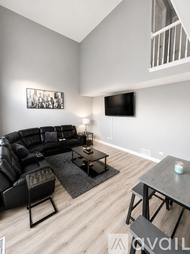 692 East Whispering Oaks Drive 2 Beds Townhouse for Rent - Photo gallery 2