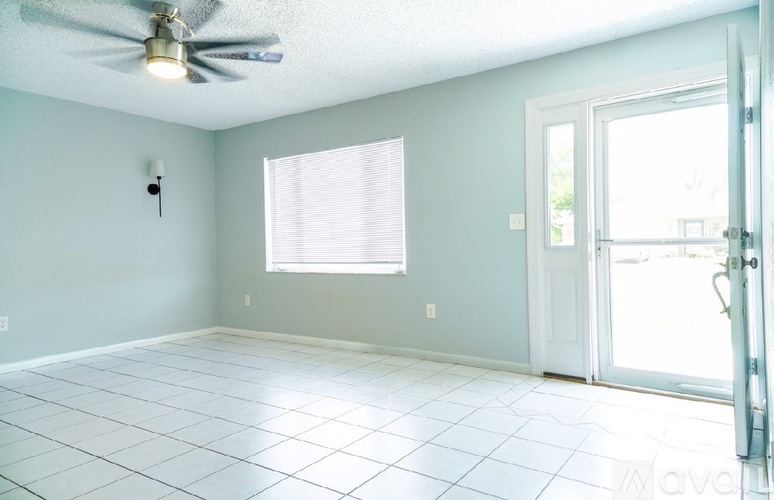 3139 Iverson Street 3 Beds Single Family Home for Rent - Photo gallery 2