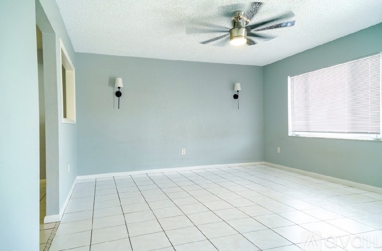 3139 Iverson Street 3 Beds Single Family Home for Rent - Photo gallery 3