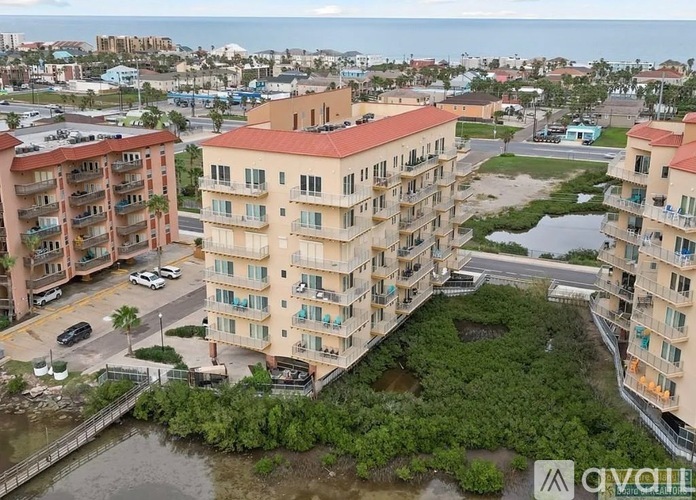 201 West Capricorn Drive 2 Beds Condo for Rent - Photo gallery 2