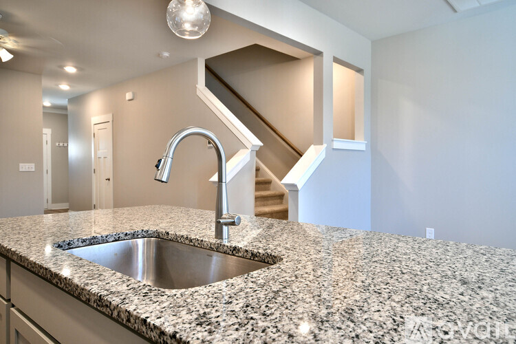 26 Starlake Rd 3 Beds Townhouse for Rent - Photo gallery 3