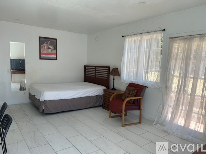 15388 Hart St Studio Apartment for Rent - Photo gallery 3