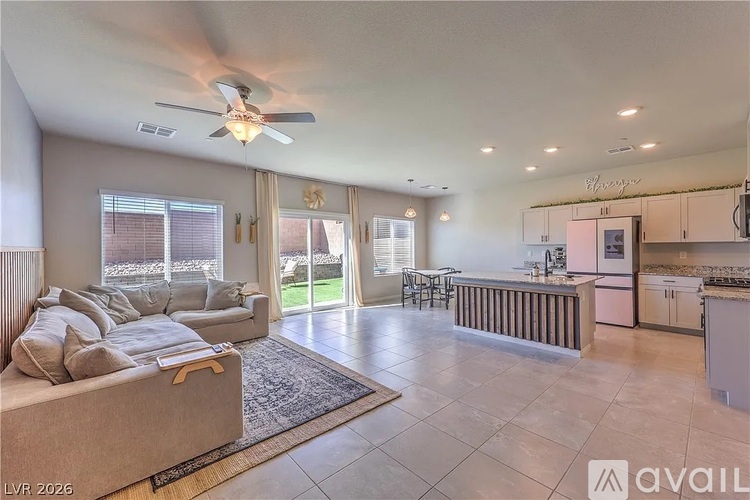 10261 Crimson Meadow Avenue 4 Beds Single Family Home for Rent - Photo gallery 3