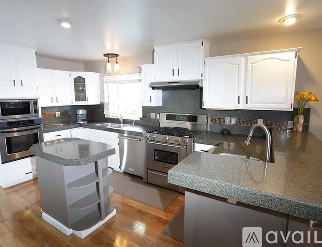 4045 Riverhaven Drive 3 Beds Single Family Home for Rent - Photo gallery 2