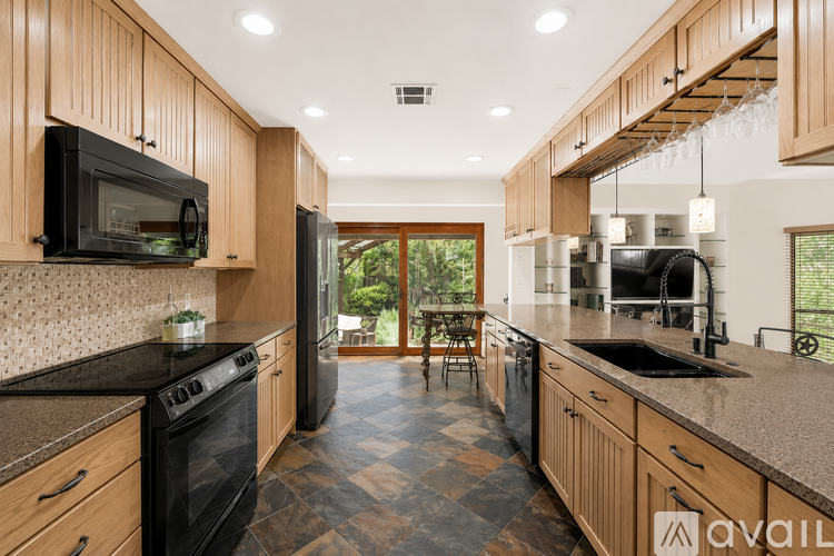 122 Acapulco Drive 3 Beds Single Family Home for Rent - Photo gallery 3