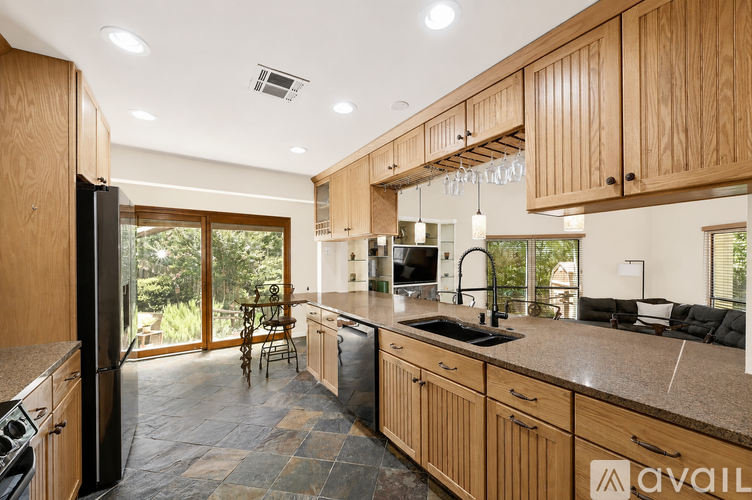 122 Acapulco Drive 3 Beds Single Family Home for Rent - Photo gallery 4