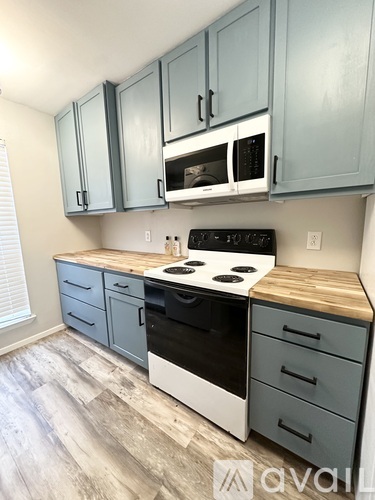 1 Phlox Dr 2 Beds Single Family Home for Rent - Photo gallery 4