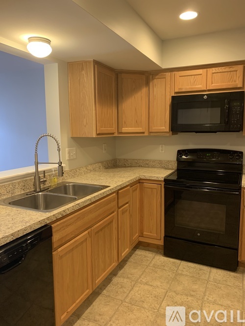 35 Fastview Dr 3 Beds Townhouse for Rent - Photo gallery 4