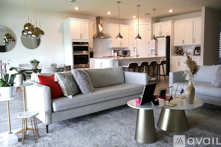 5228 Royal Point Avenue 5 Beds Single Family Home for Rent - Photo gallery 4