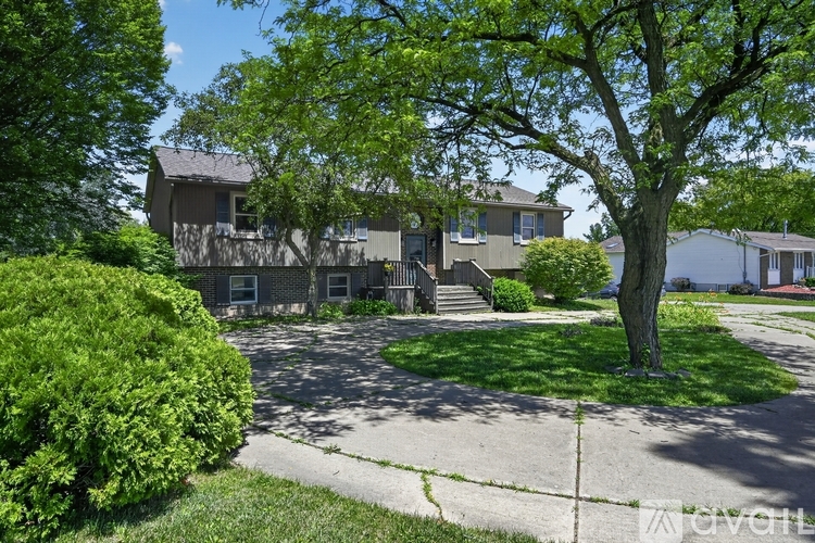 6611 Textile Road 5 Beds Single Family Home for Rent - Photo gallery 2