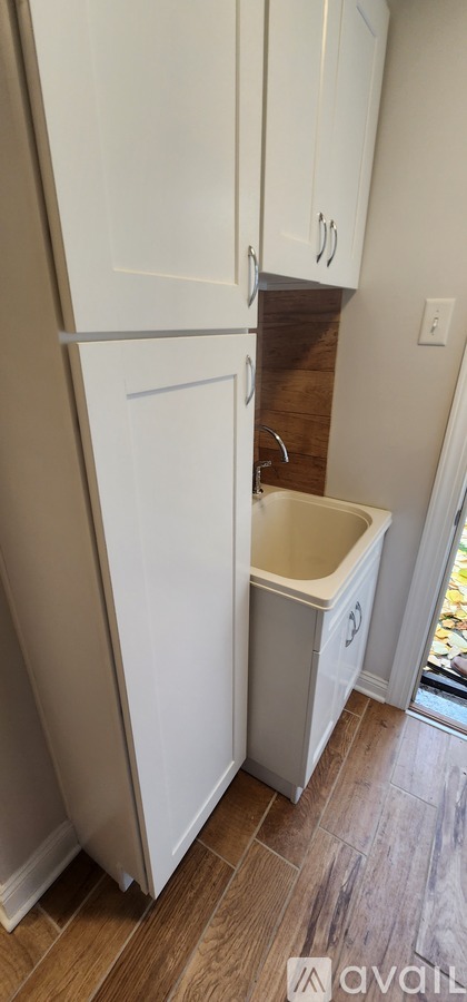 1314 Sarah Street 3 Beds Single Family Home for Rent - Photo gallery 5