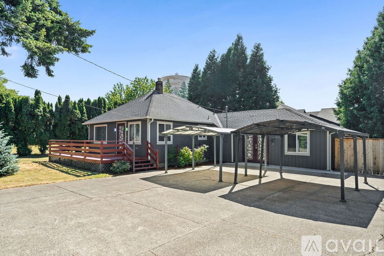 1421 N 32nd St 3 Beds Single Family Home for Rent - Photo gallery 2