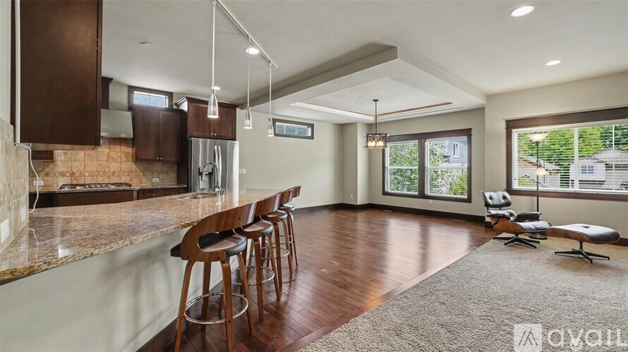 1357 Elma Pl NE 5 Beds Single Family Home for Rent - Photo gallery 4
