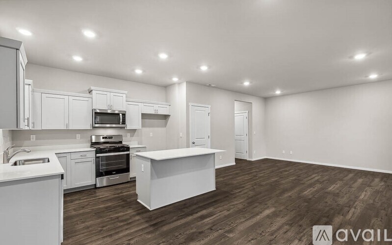 1441 SW Fielder Pl 4 Beds Single Family Home for Rent - Photo gallery 4