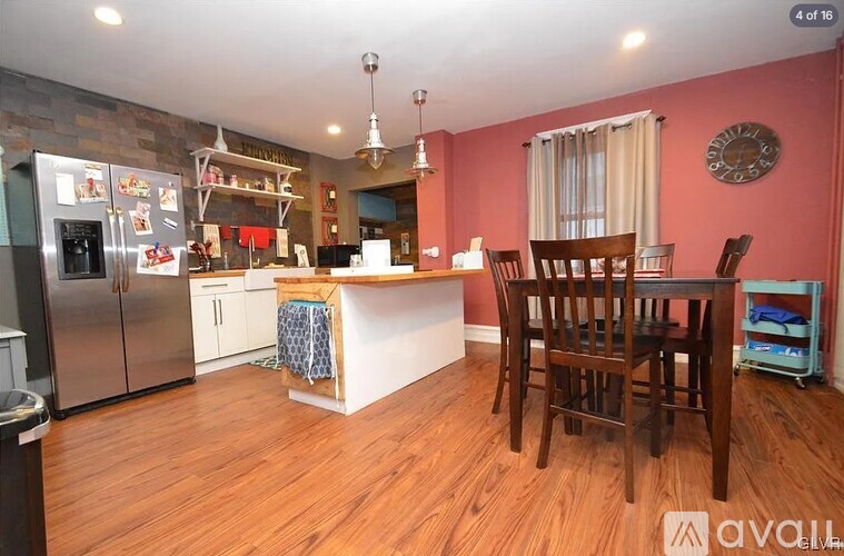 1948 W Whitehall St 3 Beds Single Family Home for Rent - Photo gallery 2