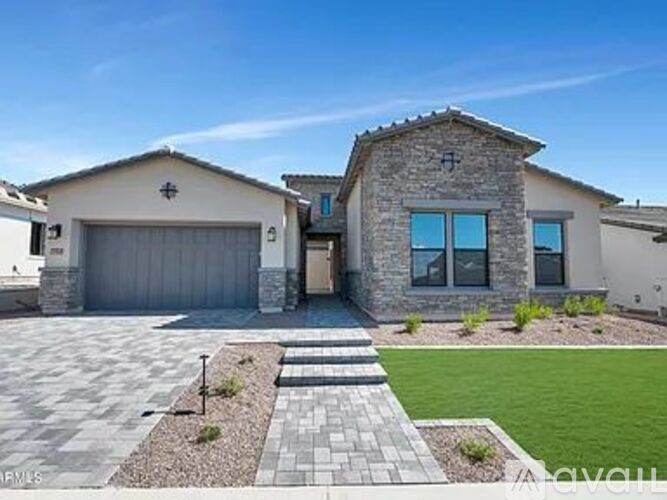 21688 West Monterosa Street 3 Beds Single Family Home for Rent - Photo gallery 1