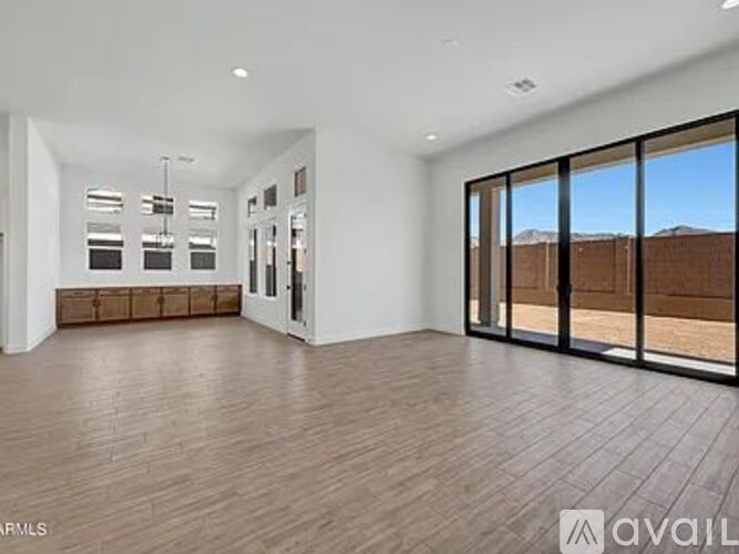 21688 West Monterosa Street 3 Beds Single Family Home for Rent - Photo gallery 3