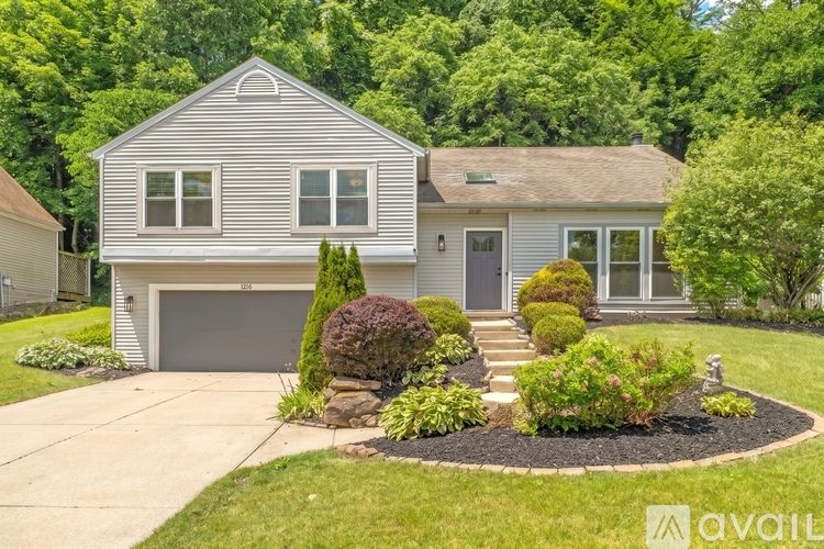 1216 Waldo Way 3 Beds Single Family Home for Rent - Photo gallery 1