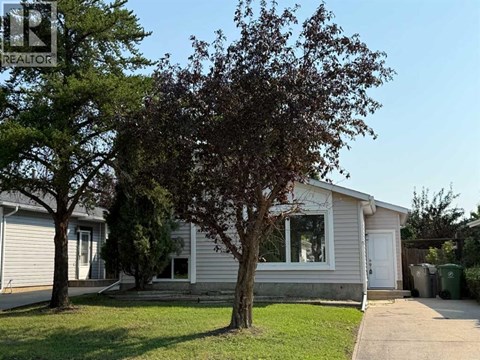 2725 57B Avenue 4 Beds Apartment for Rent