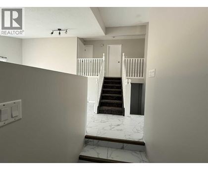 2725 57B Avenue 4 Beds House for Rent - Photo gallery 4