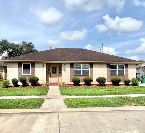 1820 Fairfax 3 Beds Apartment for Rent