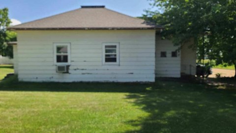 120 3Rd St 2 Beds Apartment for Rent
