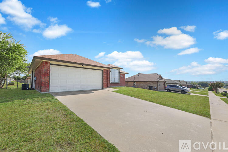 2502 Eastwood Dr 3 Beds Single Family Home for Rent - Photo gallery 2