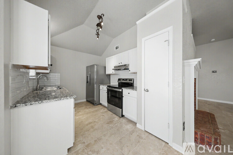 2502 Eastwood Dr 3 Beds Single Family Home for Rent - Photo gallery 4