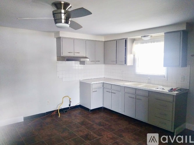 65 Lemans Drive 3 Beds Apartment for Rent - Photo gallery 2